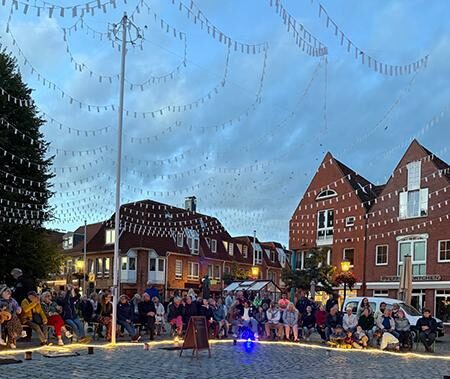 Flamba Feuershow In Buxtehude auf dem Platz.